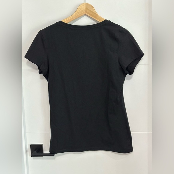 ✨NWT✨ GUESS: Women’s Short Sleeve Top- Size XL - Picture 3 of 8